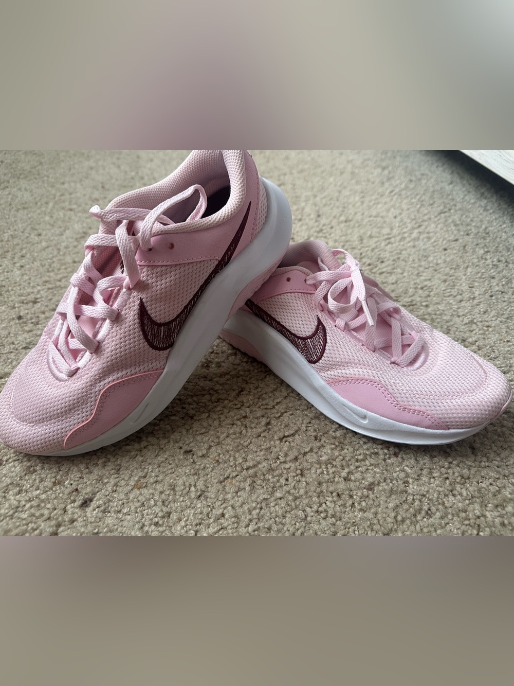 Nike tennis shoes